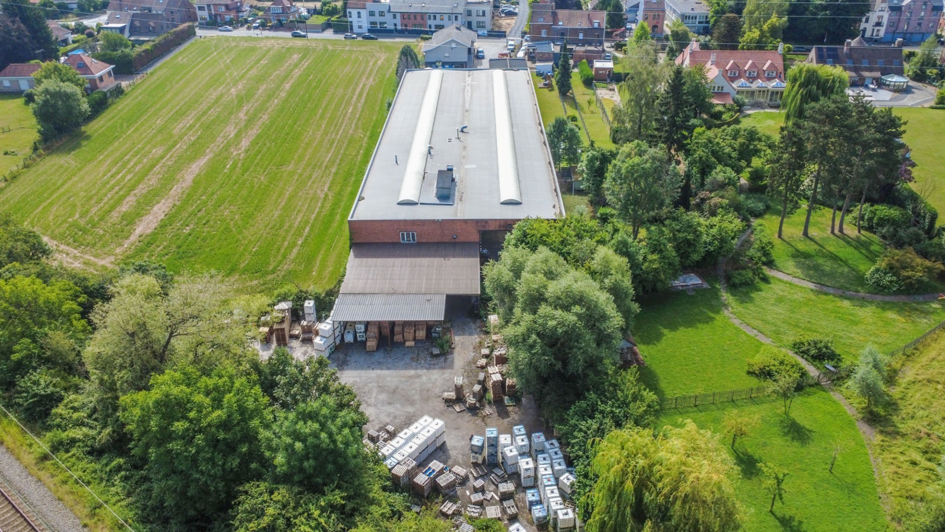 ZEER RUIME LOODS (3000m²) + WONING/BUREEL ! - foto 5