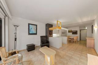 Op toplocatie in het centrum van Middelkerke, op wandelafstand van strand, winkels, tramhalte en het nieuwe casino, bevindt zich deze lichtrijke...