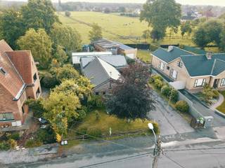 Mogelijkheid om uw woonproject te realiseren in Wijnendale, Torhout!Ontdek dit bouwperceel gunstig gelegen aan de Smissenstraat 25 in Torhout.Op een...