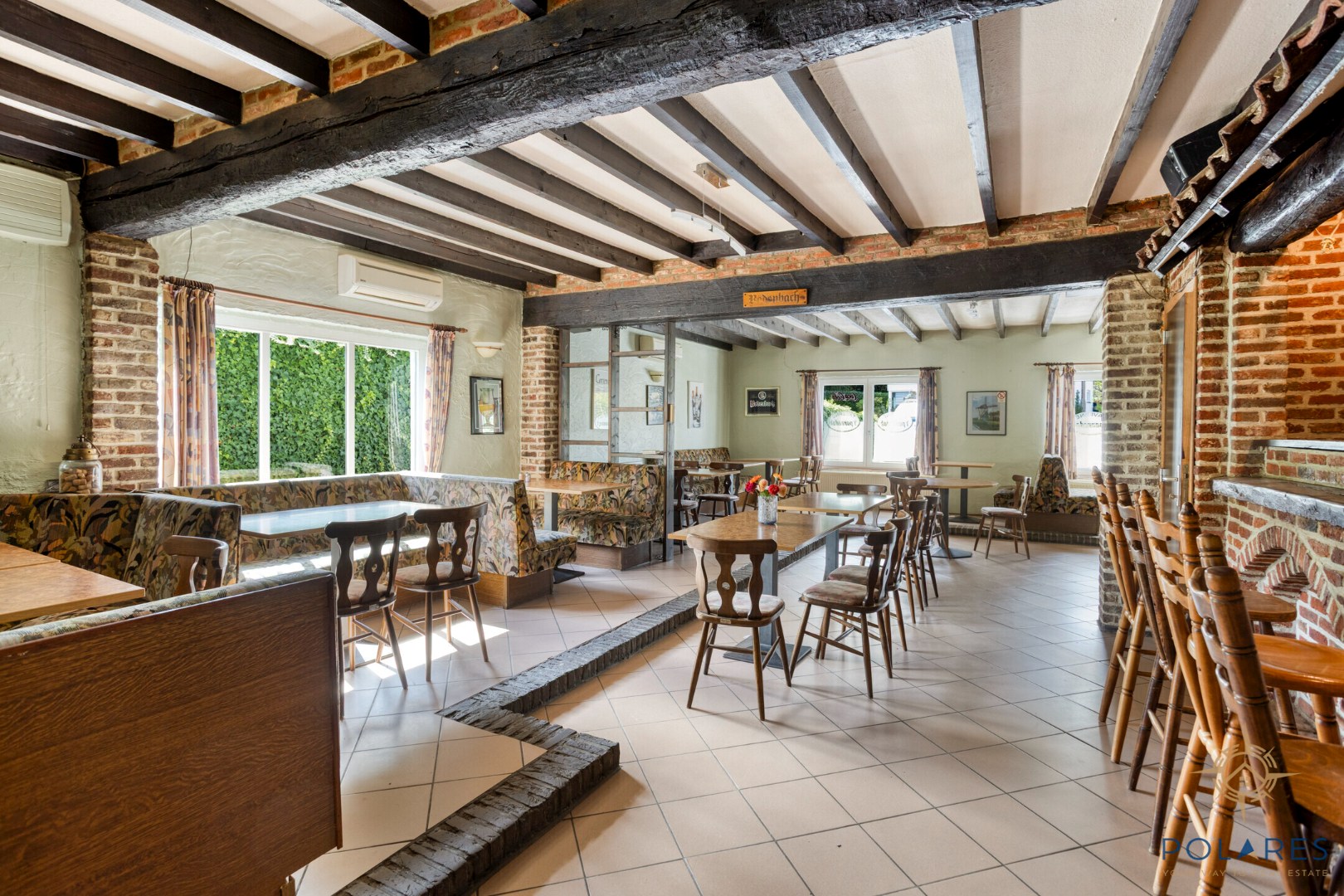 Goed gelegen taverne met woonst en grote parking - foto 5