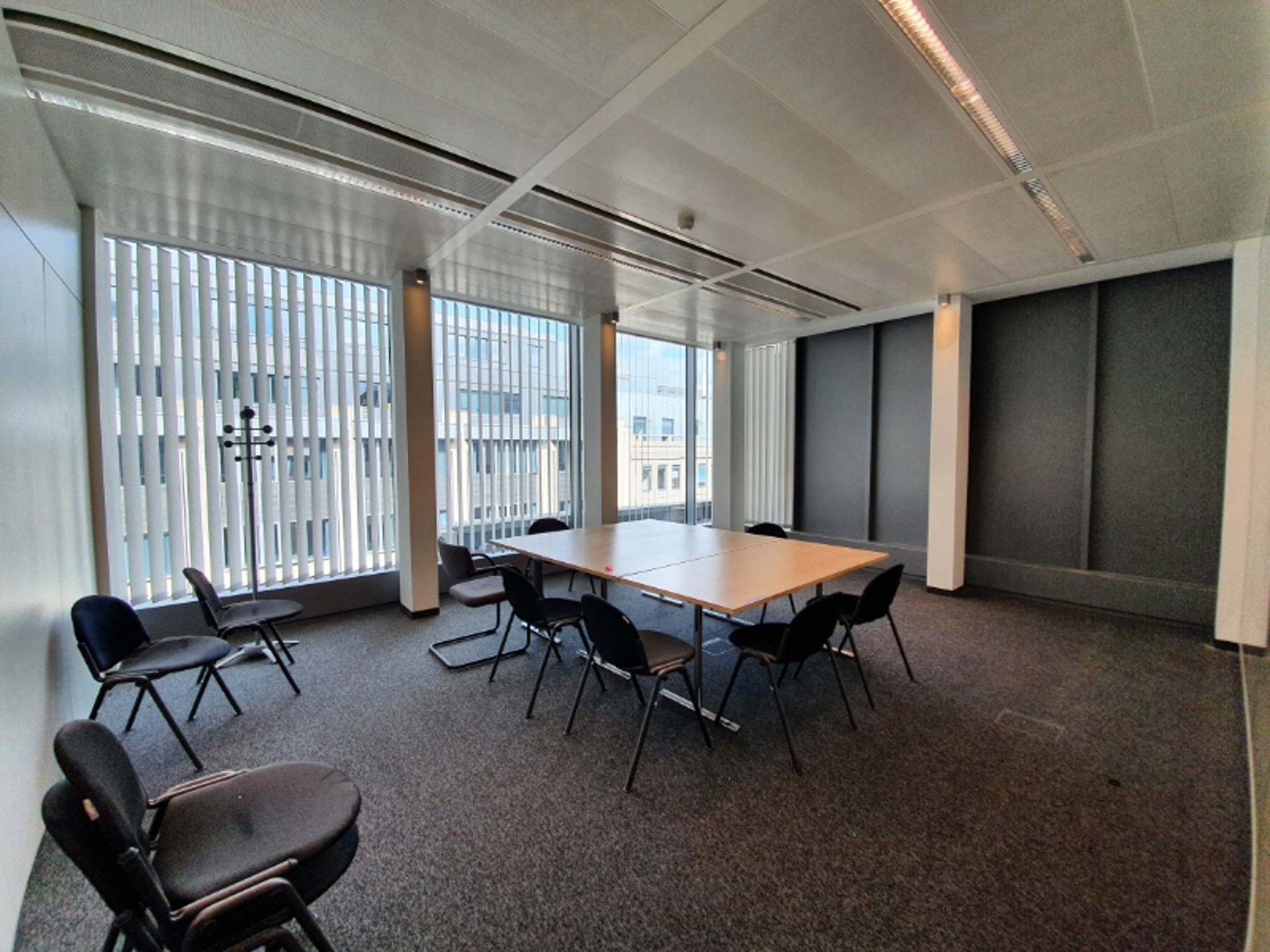 Commercial à louer à Bruxelles - photo 4