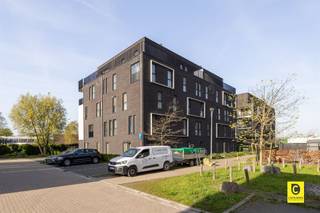Luxueus 3-slaapkamerappartement met zuidwest-georiënteerd overdekt terras in recent gebouw (2018) met lift Dit moderne appartement combineert...