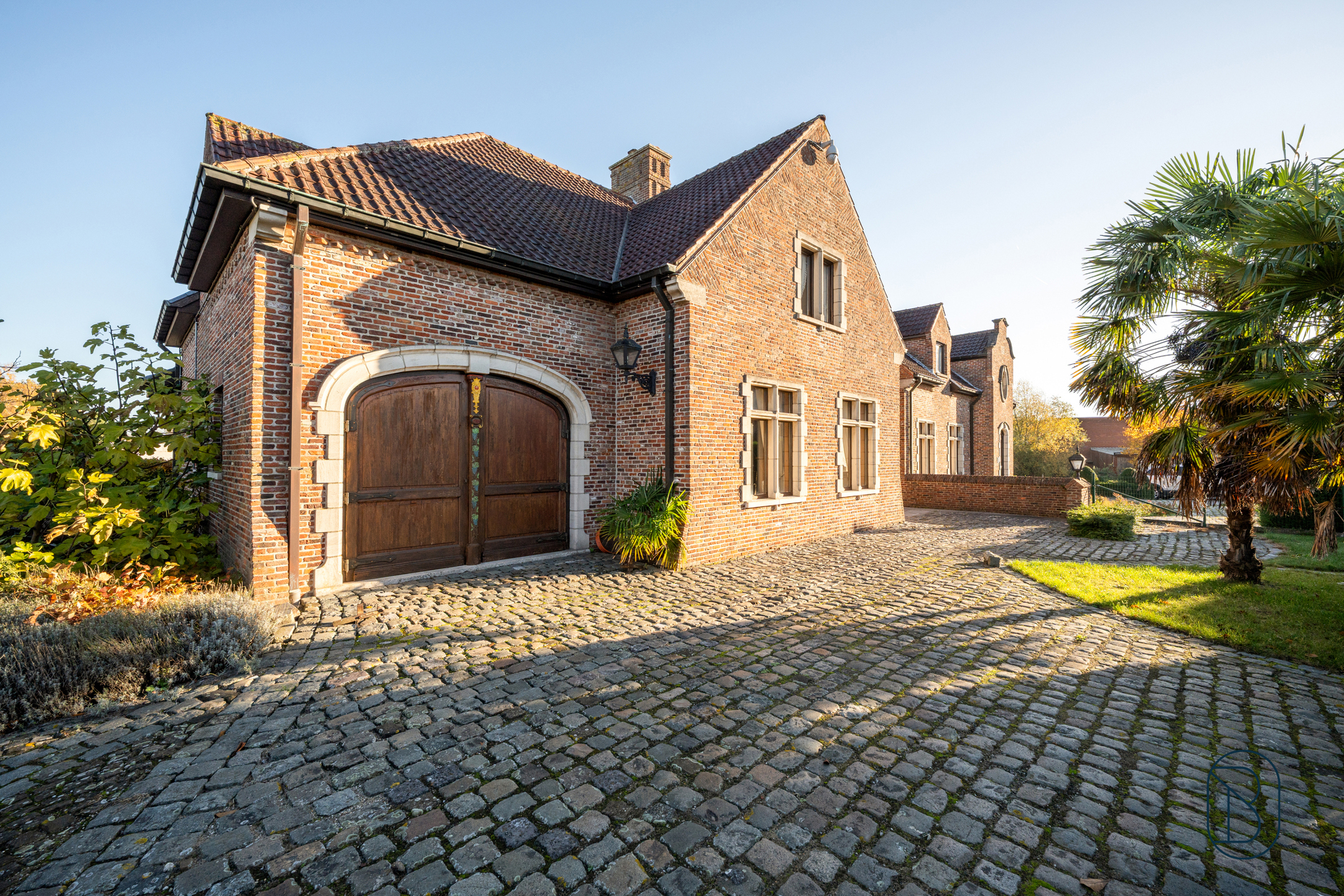 Karaktervolle degelijke woning (op 4327m2!) met grote tuin - foto 1