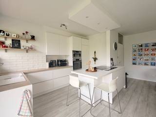 Instapklaar, modern appartement met 2 slaapkamers, ruim terras en uitstekende liggingOp zoek naar een stijlvol en praktisch ingedeeld appartement met...