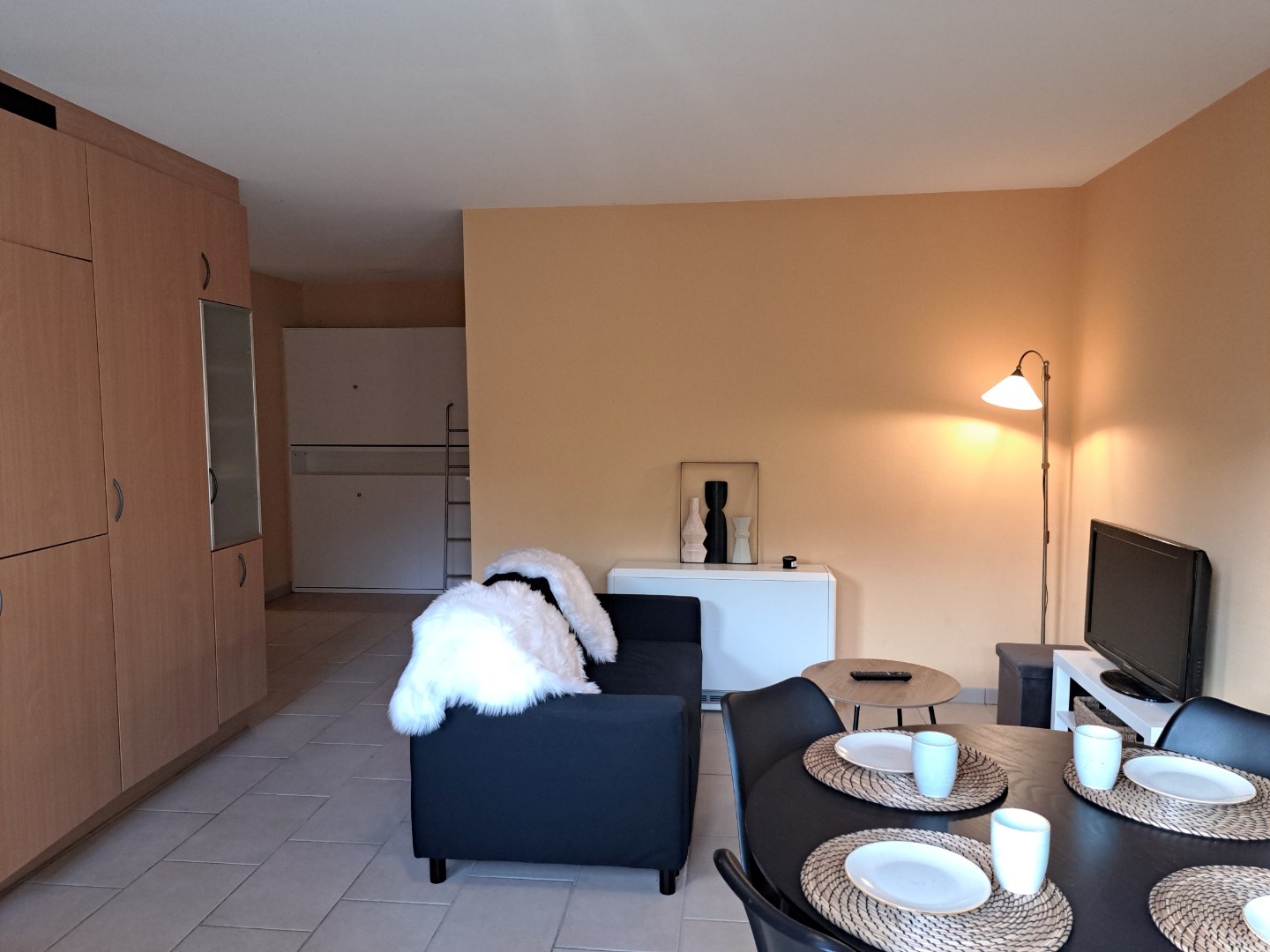APPARTEMENT MODERN ET ENSOLEILLE AVEC 1 CHAMBRE A COUCHER A QUELQUES PAS DE LA PLAGE - photo 2