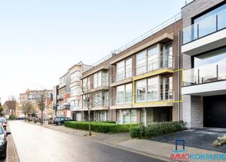 Koksijde-Bad, Residentie Magritte, Modern appartement met 2 slaapkamers rustig gelegen in het centrum, 1e verdieping met lift.Bestaande uit:...