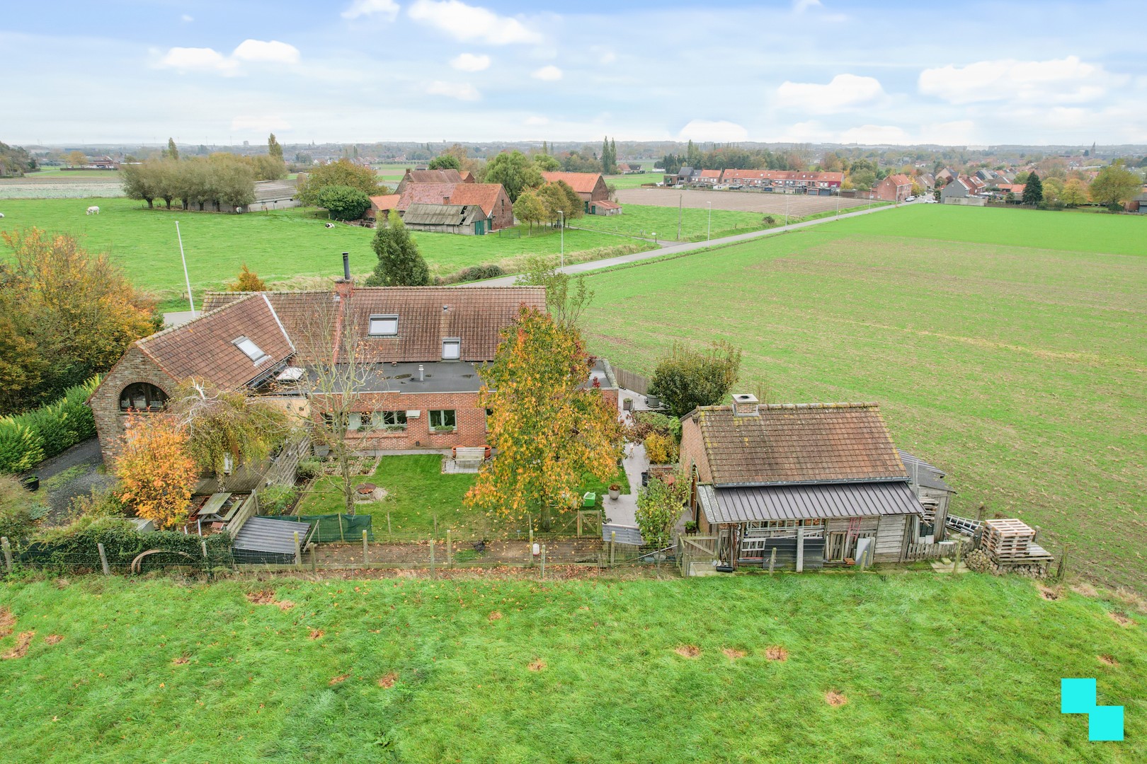 Landelijk en groen gelegen ééngezinswoning met vergezichten te Gullegem - foto 1