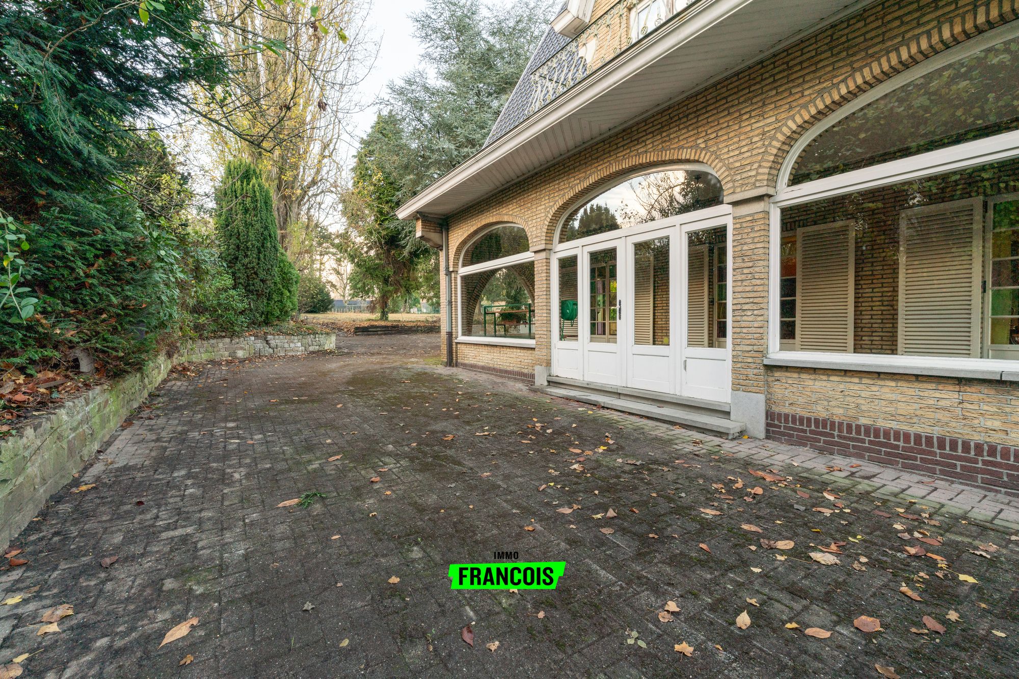 Ruime woning met loods en grote tuin in Halle - foto 4