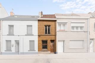 [[ DIT PAND NEEMT DEEL AAN DE ERA OPEN HUIZEN DAG OP 6/12 VAN 14:30 TOT 15:30 ]]Te koop: gesloten eengezinswoning in het centrum van Vilvoorde, op...