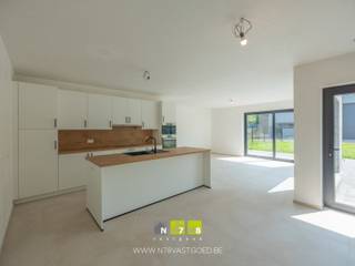 HALFVRIJSTAANDE NIEUWBOUW WONING (RECHTS) MET 3 SLAAPKAMERS OP EEN PERCEEL VAN 3A23CA TE MAASMECHELEN.EXTRA INFORMATIE- Dit betreft een verkoop onder...