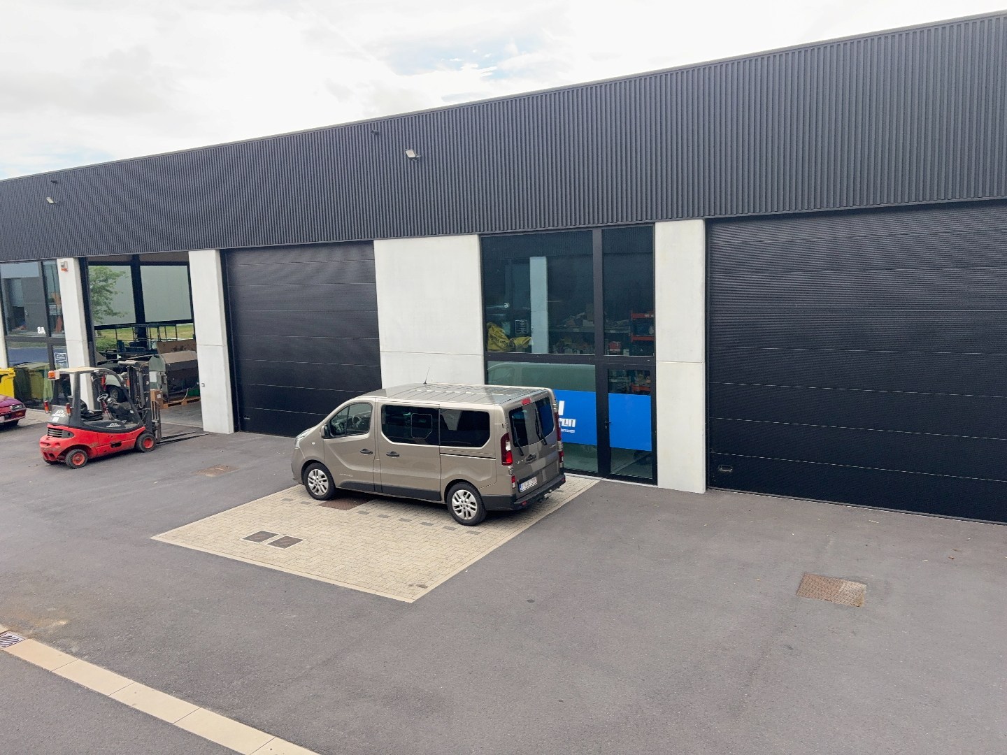KMO Unit / loods te huur in Meulebeke op 213m². - foto 5