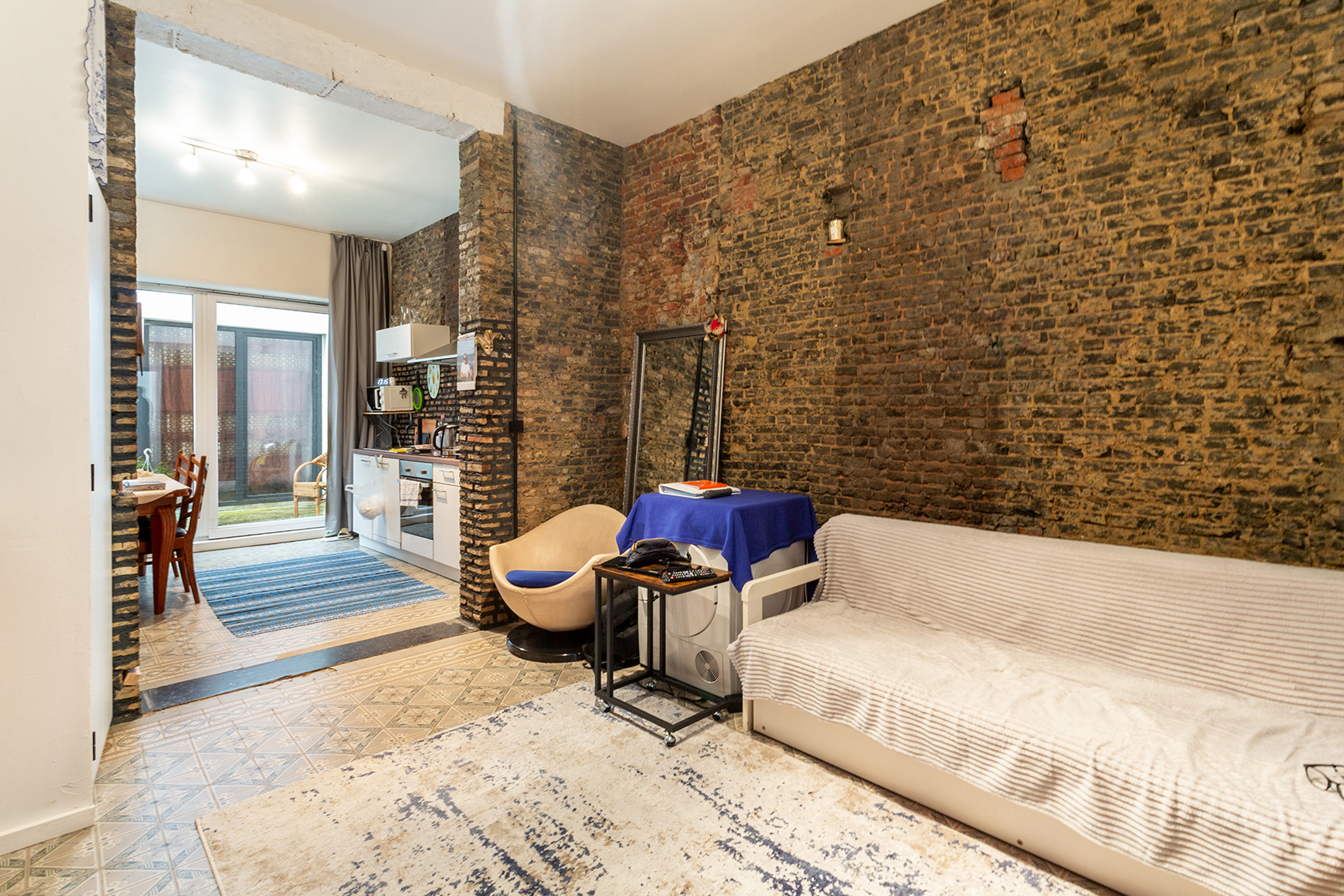 Te koop: 1-slaapkamer appartement met koer – Antwerpen - foto 2