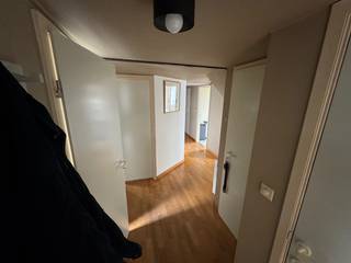 Renovatie-project centrum HasseltHet penthouse heeft een woon-oppervlakte van 180 m² verdeeld over twee niveaus op de 4de verdieping, aangevuld met...