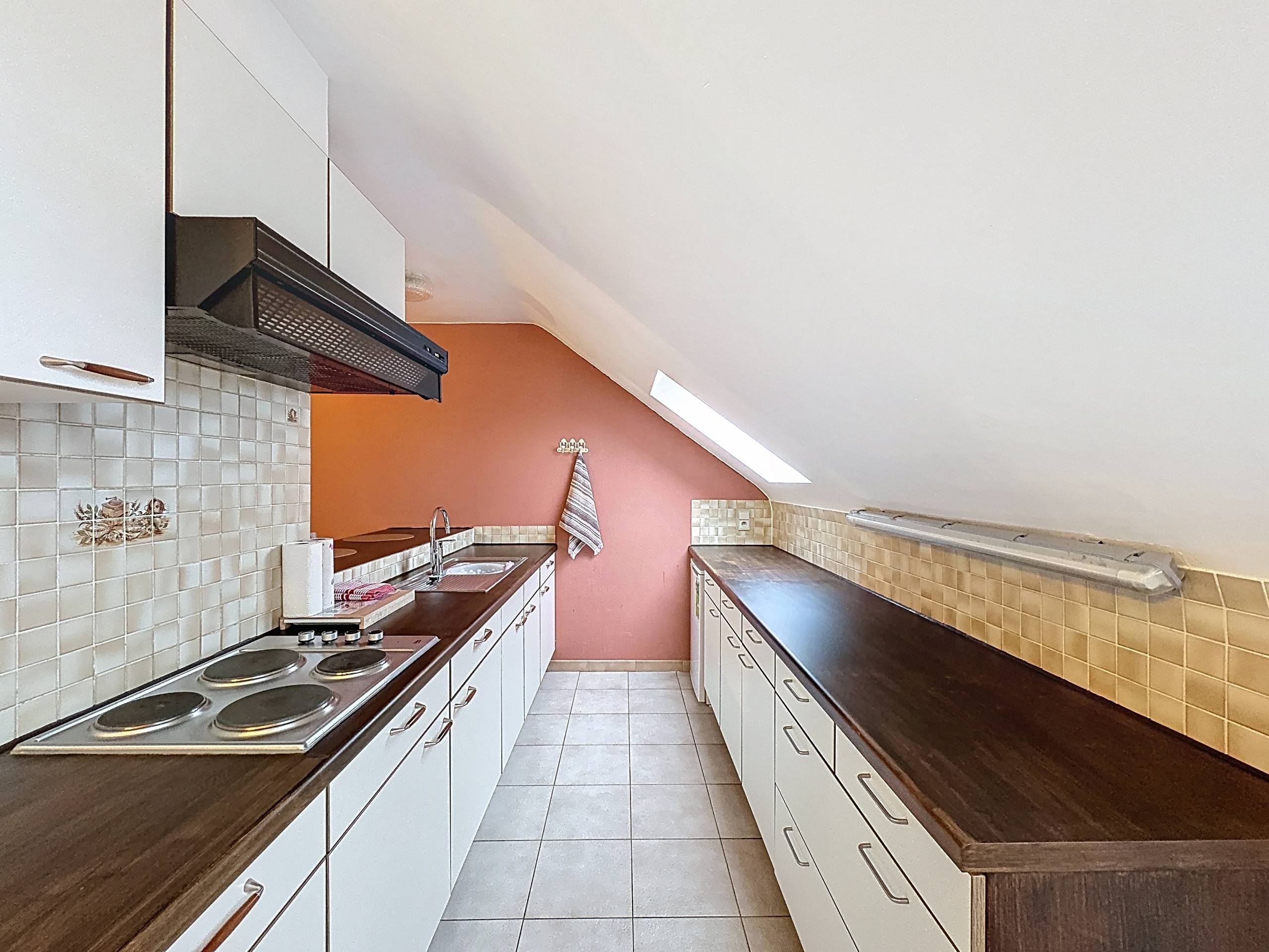 Ruim appartement nabij het centrum van Ninove - foto 2