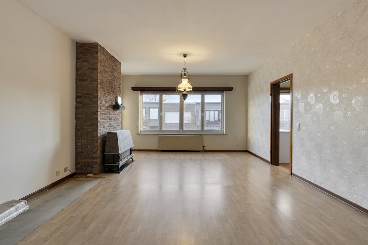 2 bedroom apartment to renovate for sale in Wilrijk - photo 4