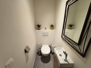 Het appartement is voorzien van zeer duurzame en hoogwaardige materialen.De appartementen bestaan uit een inkomhal, apart toilet, ruime lichtrijke...