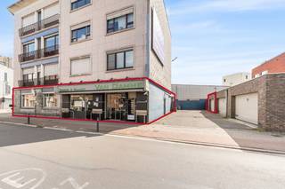 Commercial for sale in Zele