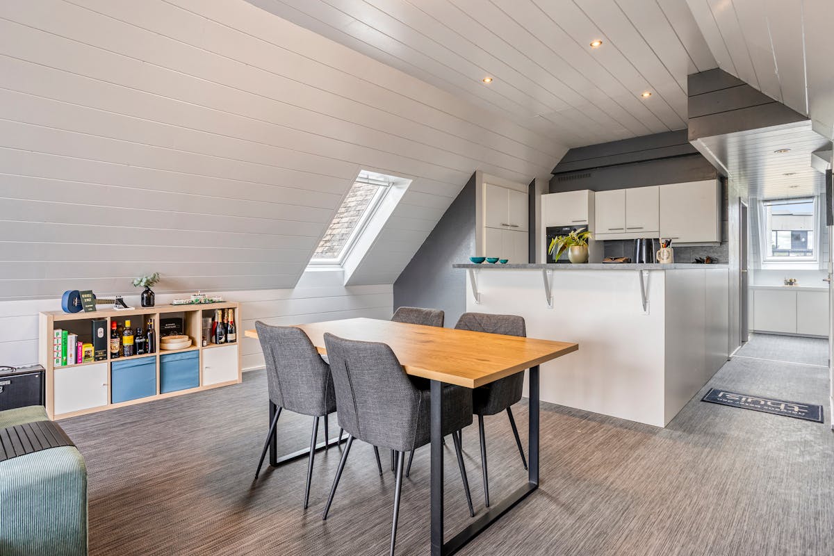 Appartement (120m²) met 2 slaapkamers in centrum Veurne. - foto 4
