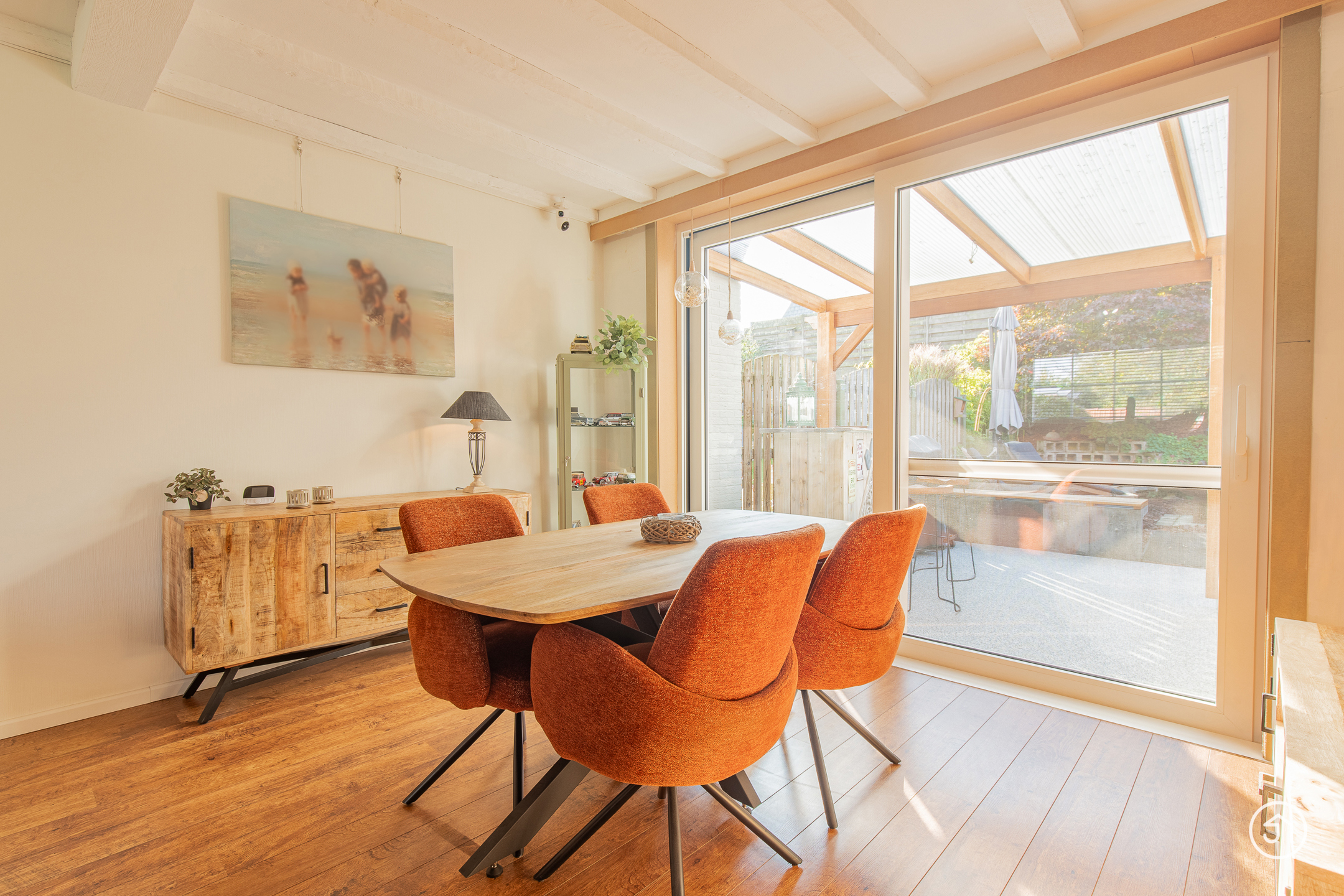 Halfopen bebouwing met 3 slaapkamers, garage en carport - foto 5