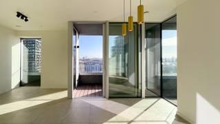 Dit appartement van ca 85 m² bevindt zich op een uitzonderlijke locatie op Nieuw Zuid, vlakbij het Justitiepaleis en de vernieuwde Scheldekaaien...