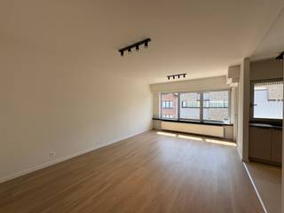 Dit prachtig gerenoveerde appartement is gelegen in het centrum van Geel, op wandelafstand van de markt en tal van winkels, horeca en...