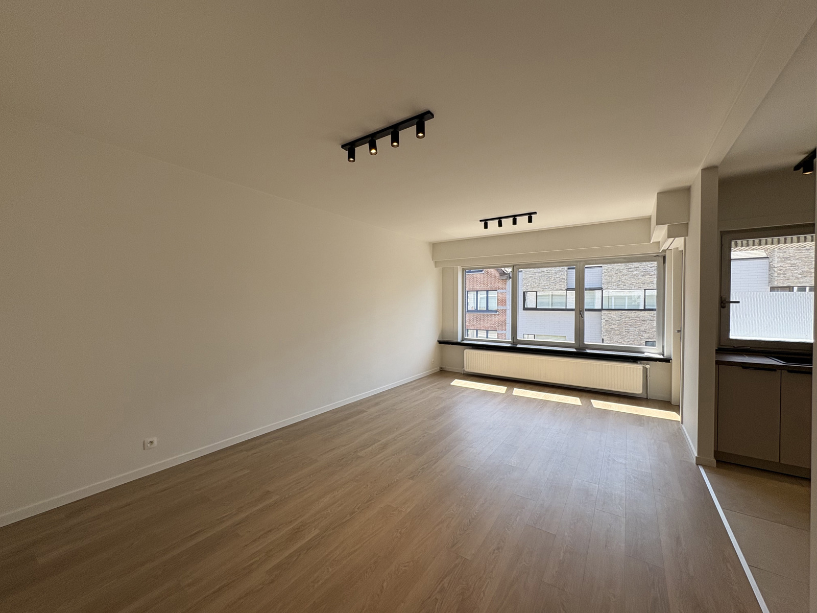 Stijlvol gerenoveerd appartement met 2 slaapkamers in hartje Geel - foto 3