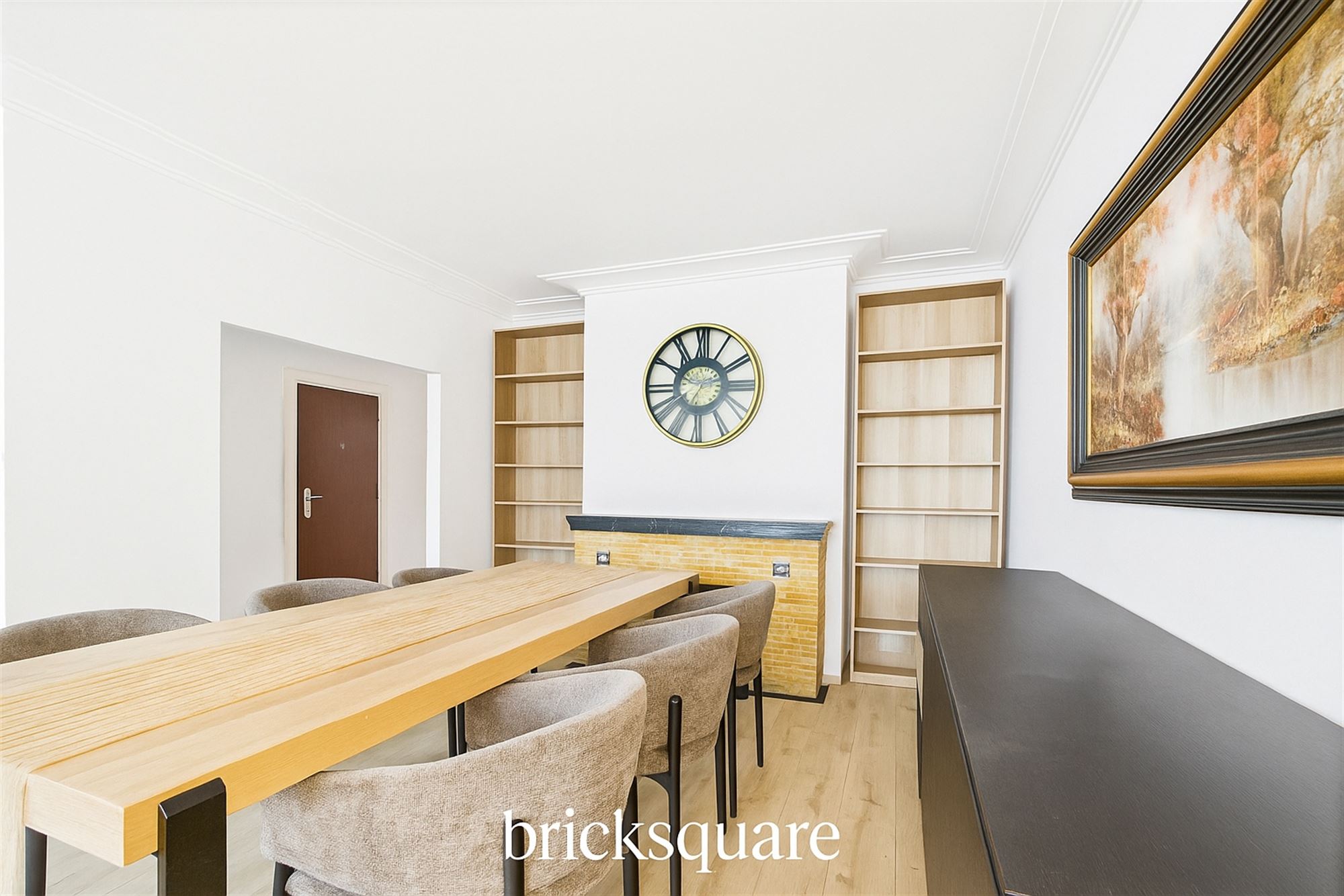 Charming, bright two-bedroom apartment - photo 4