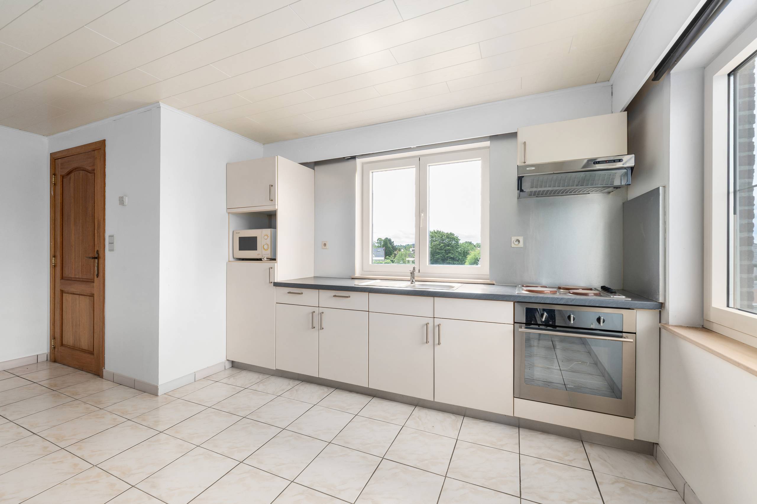 Halfopen woning met 5 slaapkamers in Nossegem - foto 4