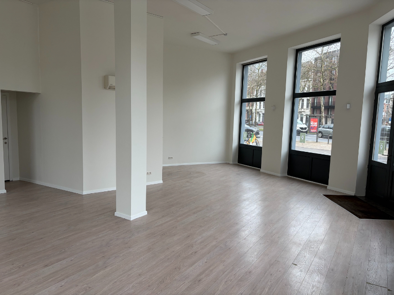 Commercial à louer à Anvers - photo 5