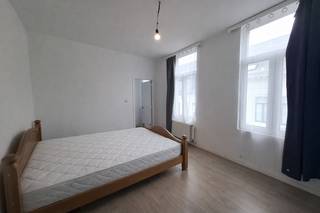 In de Lange Kievitstraat 23 te 2018 Antwerpen bevindt zich dit ruime appartement van 77 m², gelegen op de derde verdieping. De woning beschikt...