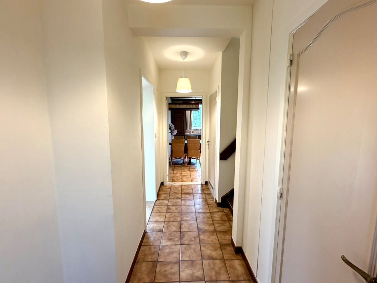 Huis te huur in residentiële wijk in Genk - foto 3