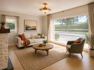 In het gegeerde Sint-Michiels, op wandelafstand van winkels, scholen en het station, bevindt zich deze verzorgde open bebouwing op een perceel van 362 m². De woning ligt op slechts 2,5 km van de Grote Markt en biedt een vlotte verbinding met de E40. De voorbije jaren werden verschillende belangrijke renovaties uitgevoerd. Zo werd de gevel volledig vernieuwd, werden de buitenmuren geïsoleerd en werd ook het dak vernieuwd en geïsoleerd. Daarnaast werd ook een veranda geplaatst, waardoor u geniet van een aangename, lichtrijke ruimte met prachtig zicht op de tuin. Binnen dient de woning nog verder gerenoveerd te worden, wat de mogelijkheid biedt om deze volledig naar eigen smaak af te werken.<br />Het gelijkvloers omvat een inkomhal, een lichtrijke leefruimte, een eetplaats en een ingerichte keuken. De recent aangelegde, zonnige tuin is een heerlijke plek om in alle rust te ontspannen.<br />Op de eerste verdieping bevinden zich drie volwaardige slaapkamers en een badkamer die aansluit op de master bedroom. Met EPC-label D en bijgevolg geen renovatieverplichting beschikt deze woning reeds over een sterke basis en nog heel wat potentieel om het interieur verder naar eigen smaak te vernieuwen. (Gvg, Wg, Gmo, Gvkr, Gvv) Ref. BR00541