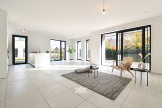 PRAKTISCH: Bezoeken voor deze eigendom verlopen uitsluitend via mijnhuurprofiel.be. Telefoneren om een afspraak te maken is helaas niet...