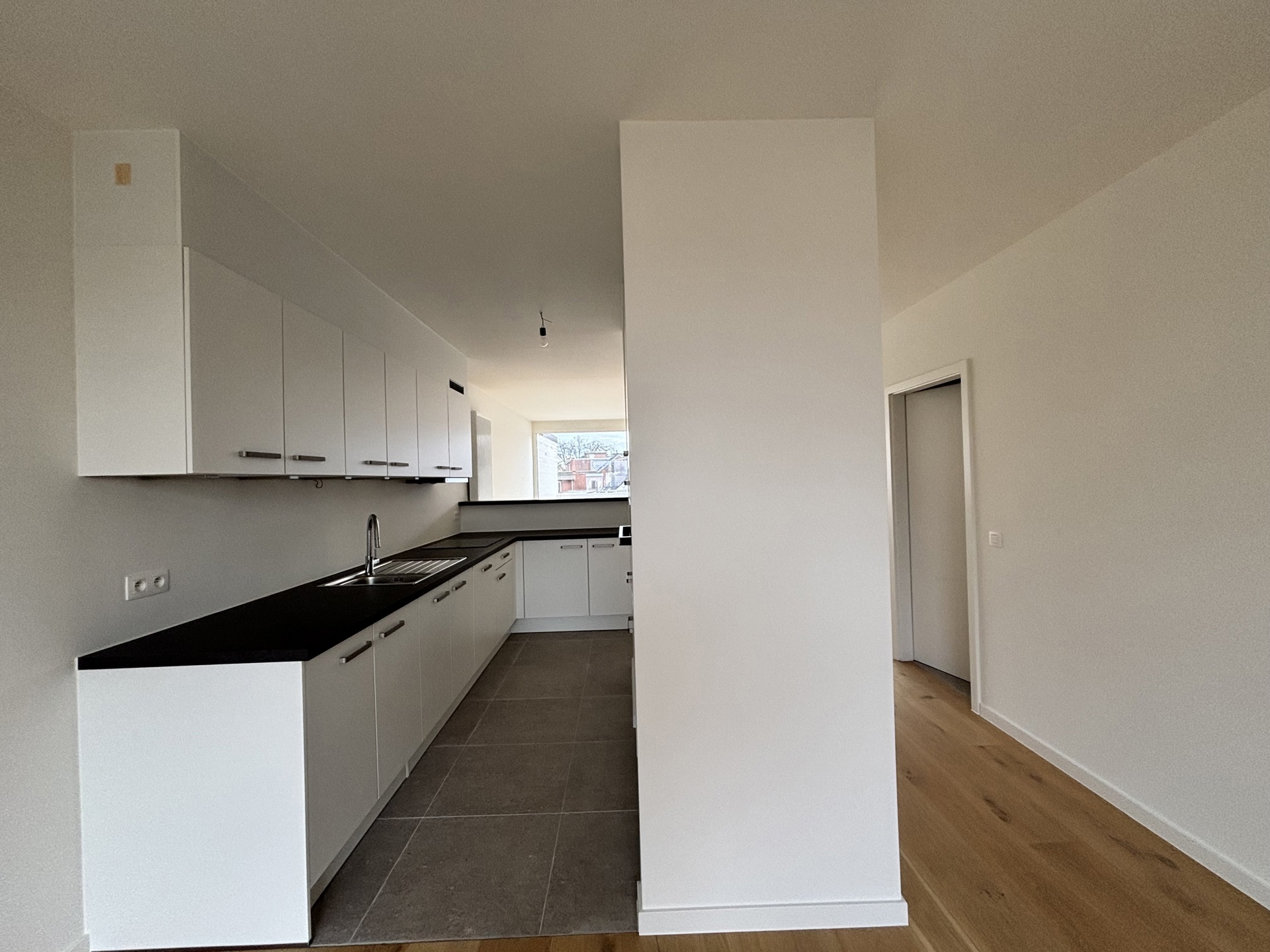 Centraal gelegen appartement met 2 slaapkamers en groot terras - foto 5