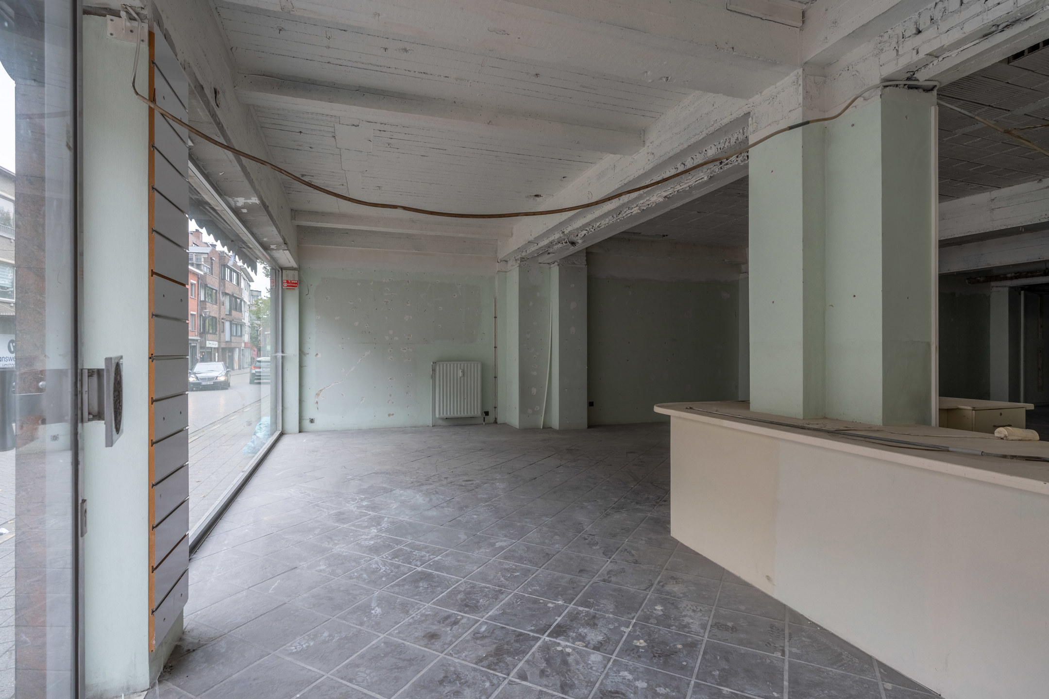 Ruim handelspand met mooie vitrinebreedte, op toplocatie! - foto 4
