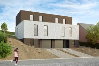 Op een gegeerde locatie in Terbank (Heverlee) wordt deze moderne halfopen nieuwbouwwoning gerealiseerd. De woning geniet van een uitstekende ligging nabij Leuven en Gasthuisberg en biedt dankzij de grote raampartijen bijzonder veel natuurlijke lichtinval.<br /><br />De woning beschikt over een ruime en lichtrijke leefruimte met open keuken en directe aansluiting op het terras en de tuin. Verder zijn er 3 slaapkamers, 2 badkamers, een afzonderlijk toilet, een praktische berging en een inpandige garage voorzien. <br /><br />Op energetisch vlak wordt gekozen voor hedendaagse technieken met een lucht-waterwarmtepomp en vloerverwarming, 10 zonnepanelen van 415 Wp en ventilatiesysteem D. Ook een regenwaterput wordt voorzien.<br /><br />De combinatie van moderne architectuur, veel lichtinval, kwalitatieve technieken en een uitstekende ligging nabij Leuven en Gasthuisberg maakt deze woning bijzonder interessant.<br /><br />Meer informatie? lotte@immogve.be of 0474 38 63 93