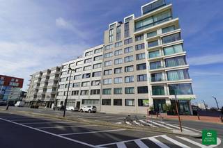 Op te frissen appartement met 1 slaapkamer en prachtig zijdelings zeezicht, vlak naast het Casino te Knokke en vlakbij het Albertstrand...