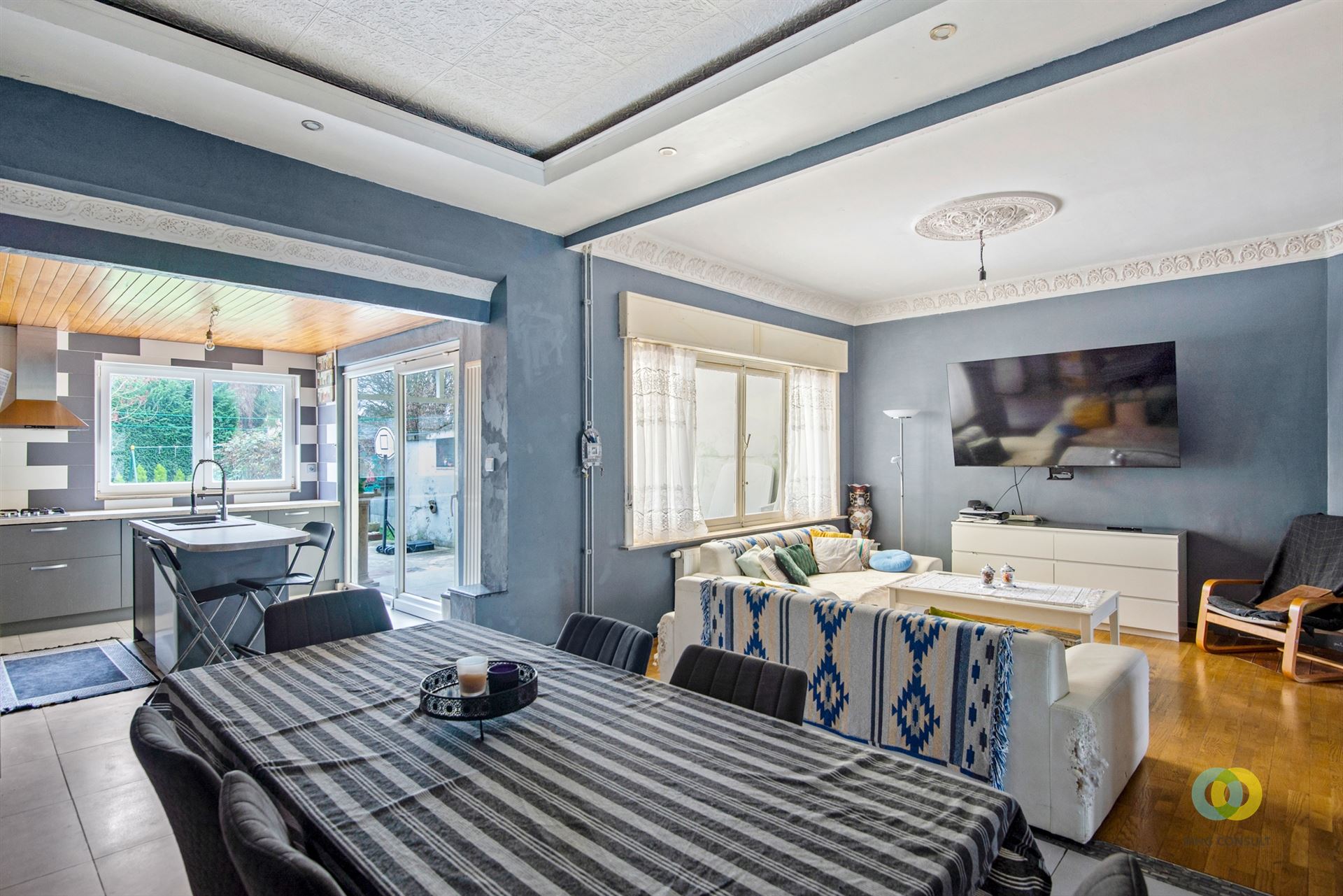 Maison spacieuse à rénover avec jardin et garage - photo 4