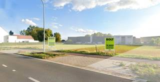 Perceel bouwgrond van 669 m² voor HOB. Afmetingen: ca 9 meter breed op 70 meter diep. Gelegen vlakbij het gezellige dorpscentrum van Ranst, vlakbij...