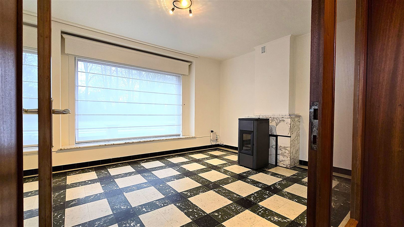 Cozy home with garden and garage - photo 4