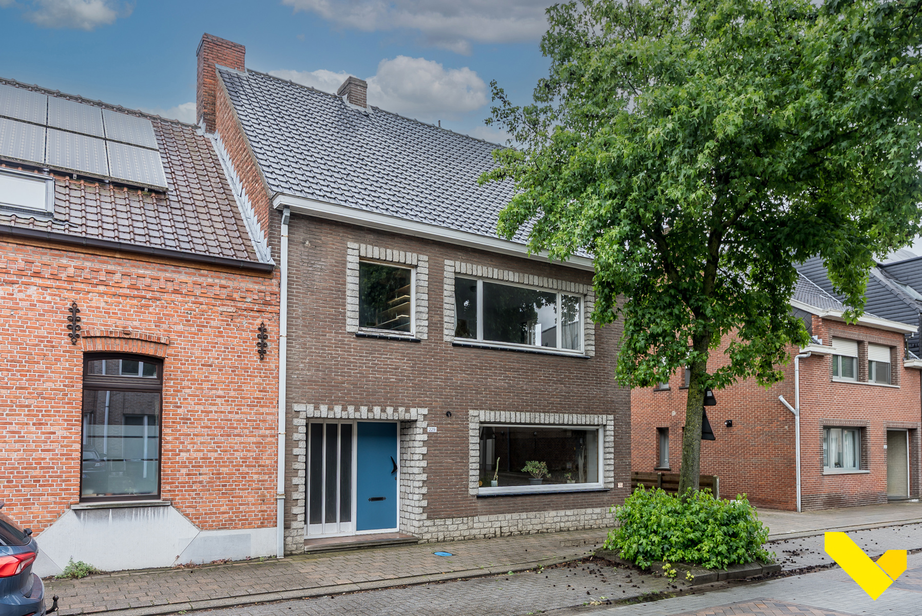 Ruime centraal gelegen gezinswoning met 4 slaapkamers. - foto 1