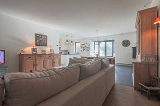 Verder af te werken, doch onmiddellijk bewoonbare ruime woning met 4 slpks (meer mogelijk), tuin, garage (met koelcel) ...ENERGIELABEL C...<br />BRUIKBARE VLOEROPPERVLAKTE VOLGENS EPC 399M².