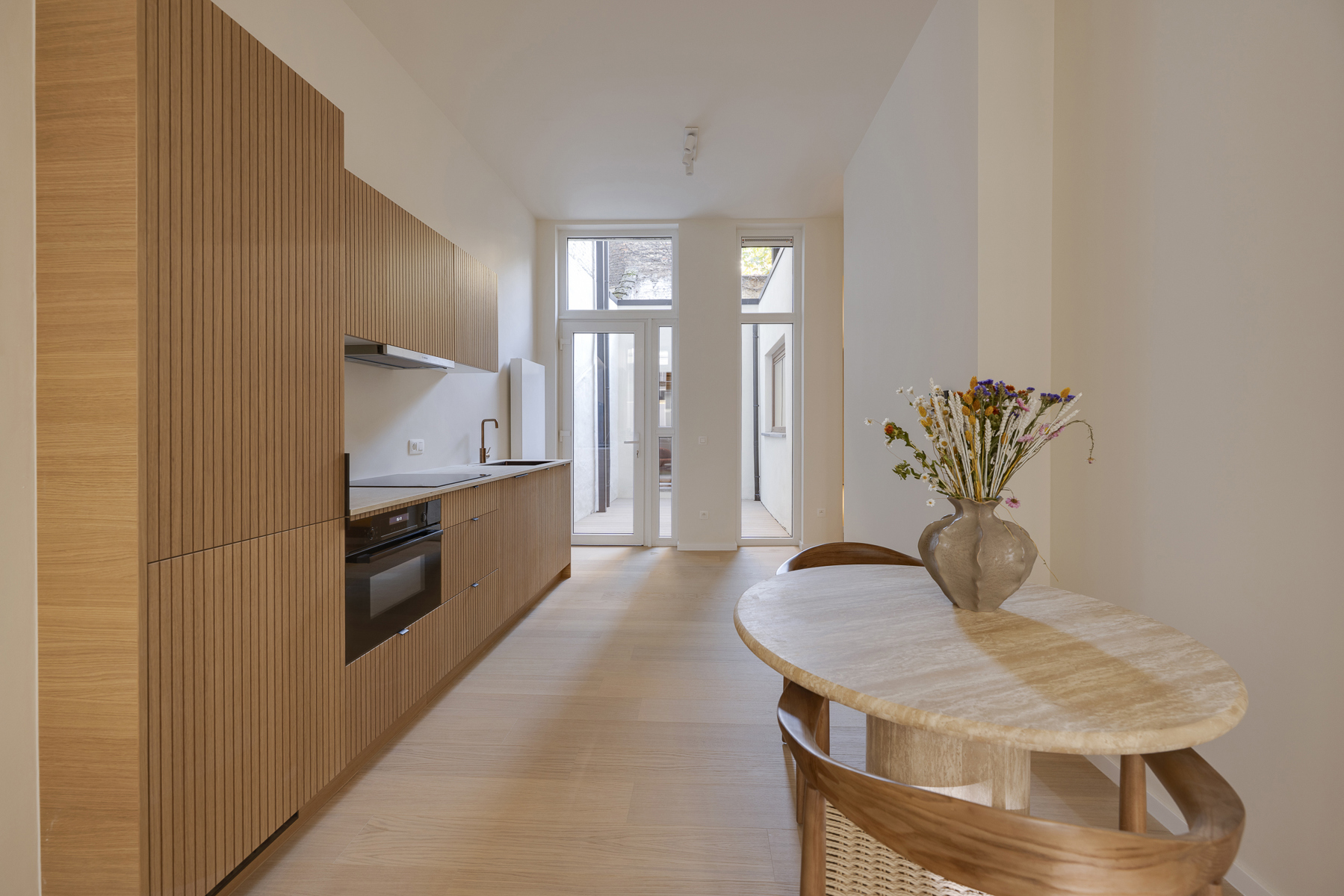 Renovatie appartement met patio in het hart van Antwerpen - foto 2