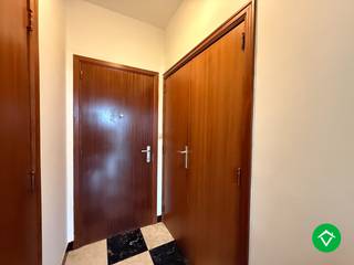 Deze studio is gelegen op een uiterst centrale ligging te Roeselare, kortbij het Stedelijk ziekenhuis, het Mammoetcenter, het stadscentrum,...