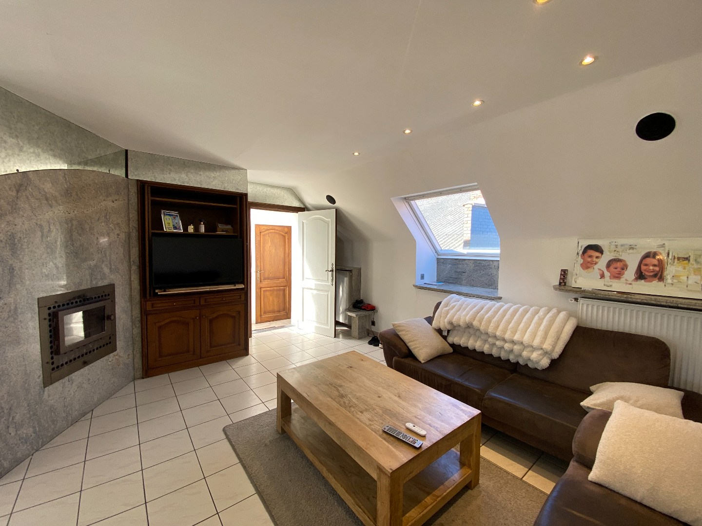 Ruim en centraal gelegen appartement met 3 slaapkamers en dubbele garage te Waregem! - foto 5