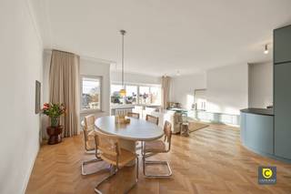 Light, luxury and character with beautiful open views over Antwerp On a prime location in the heart of the Markgrave neighborhood is located this...