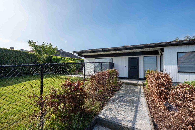 Op te frissen gelijkvloerse woning nabij het centrum van St.-Lodewijk (Deerlijk) - photo 2