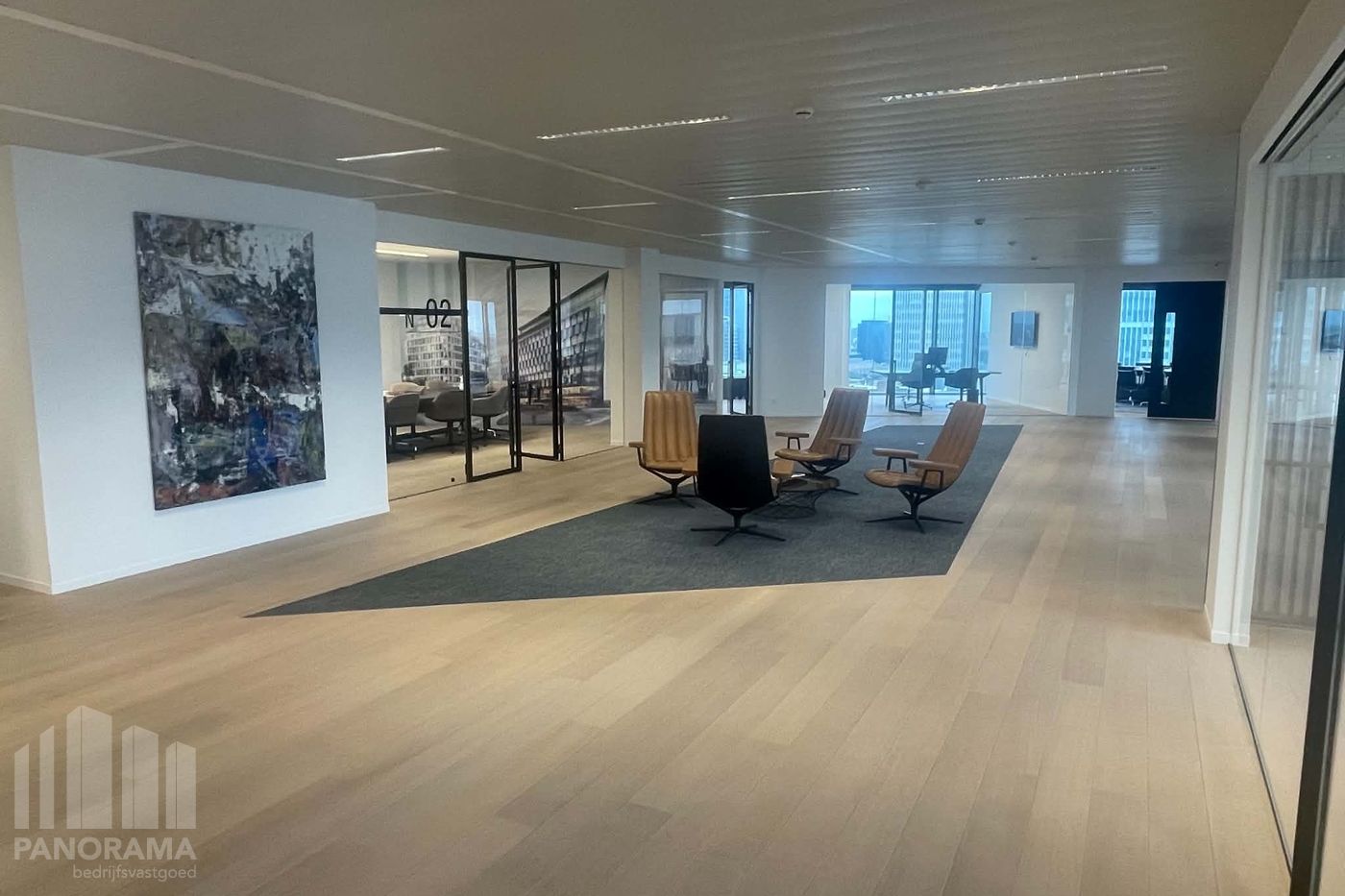 RUIME KANTOORRUIMTE VAN 960 m² MET FENOMENAAL STADSUITZICHT TE HUUR IN BRUSSEL - foto 4