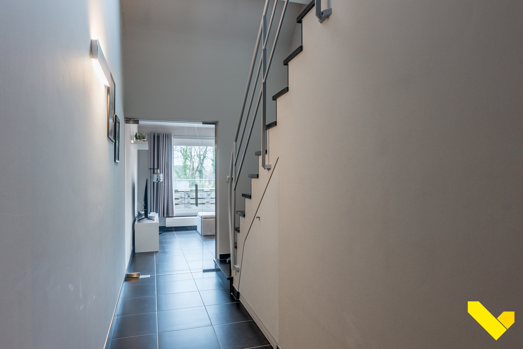 Duplex appartement met terras, garage en staanplaats - foto 2