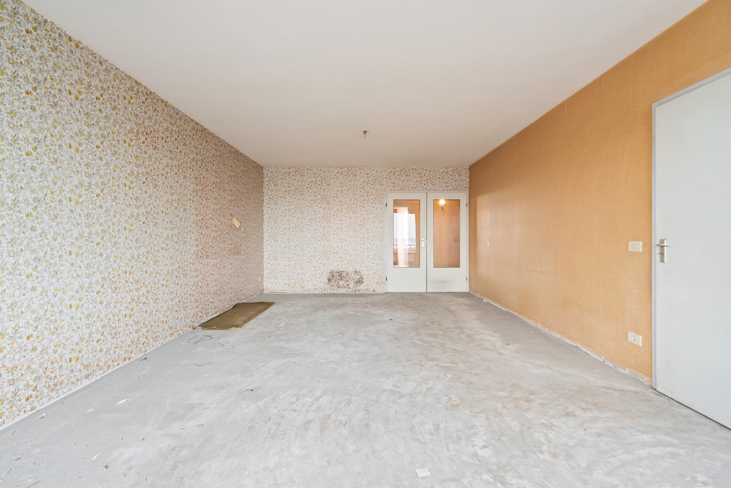 Totaal te renoveren appartement op gunstige locatie! - foto 4